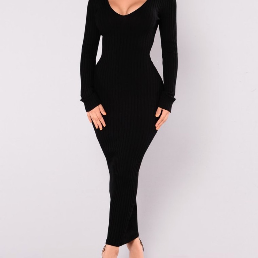 Long knitted brown dress - Picture 2 of 4
